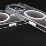 The matte semi-transparent phone case has a magnetic attraction function and is equipped with four-corner airbags for drop resistance